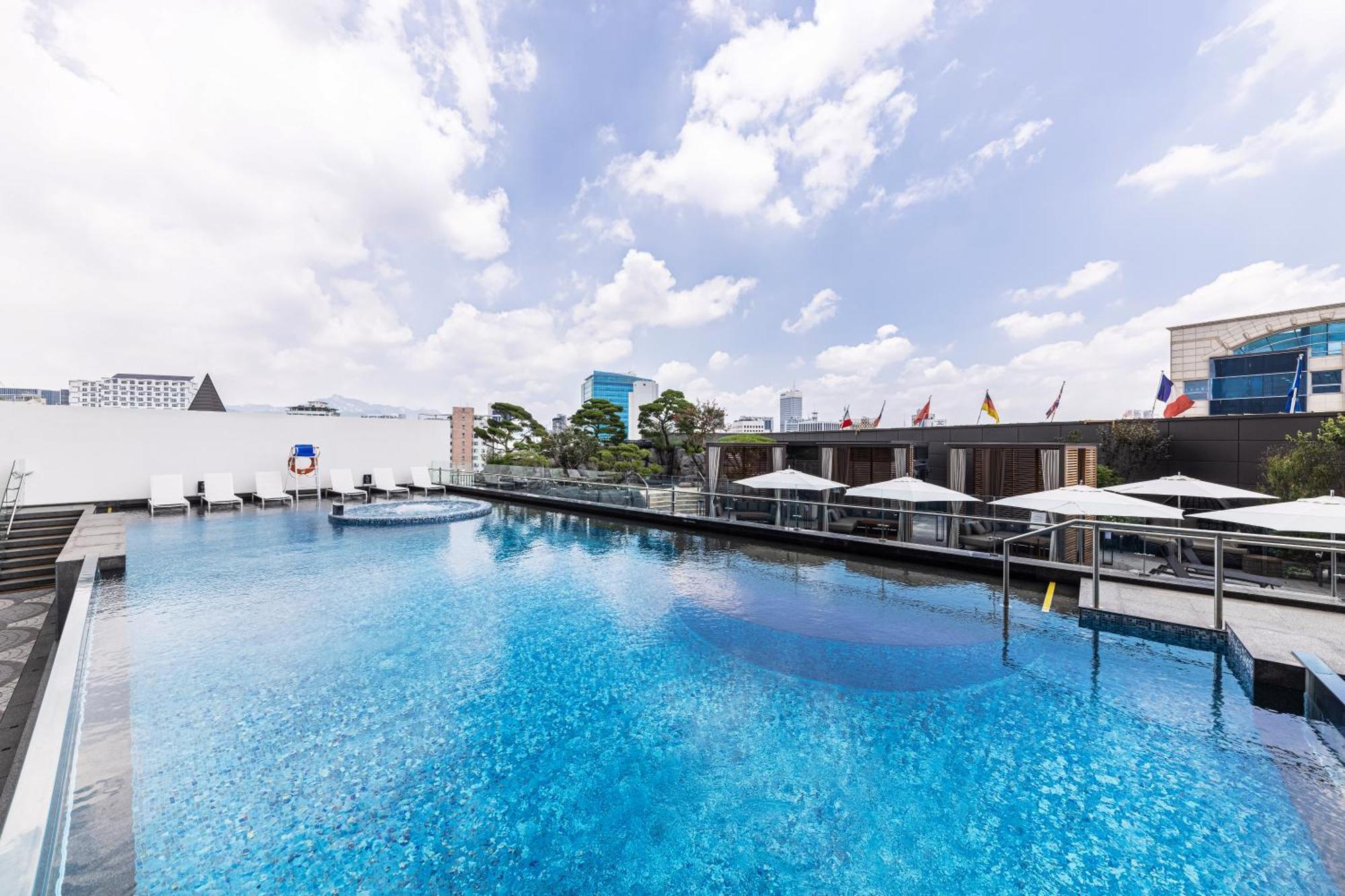 The Ambassador Seoul - A Pullman Hotel ภายนอก รูปภาพ